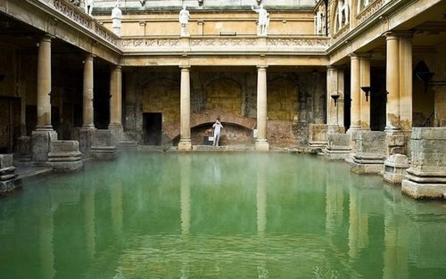 Roman Baths and Bath city tour in Somerset