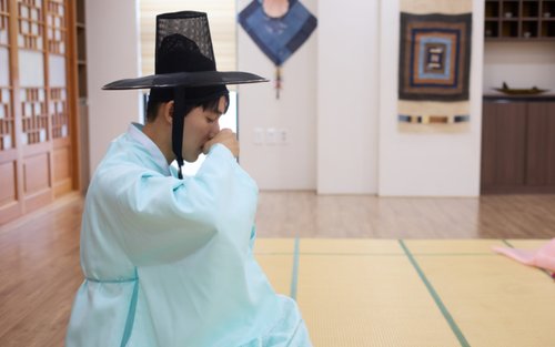 Daegu Mindful Korean Tea Ceremony & Hanbok Experience