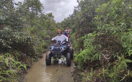骑ATV探索D'Bamboo Kamp景点10公里丛林