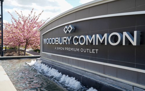 우드버리 커먼 프리미엄 아울렛 쇼핑 투어