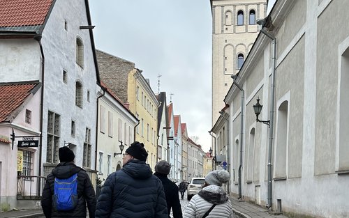 Полудневна историческа пешеходна обиколка на Стария град на Талин