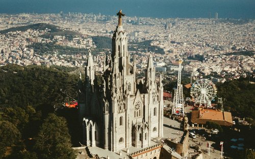 Barcelona City Highlights Full-Day Private Guided Tour