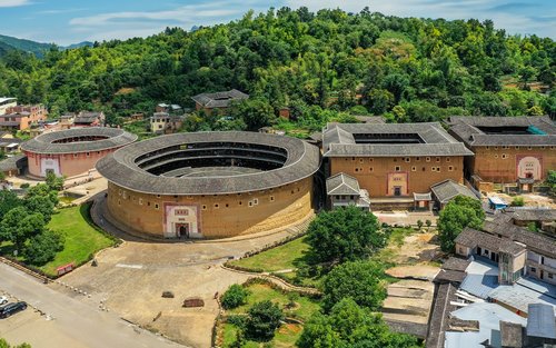 Fujian Tulou & Yunshuiyao Day Tour with Chengqi Building