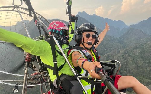 Vang Vieng: Paragliding Vliegervaring