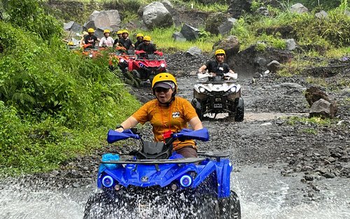 在日惹卡利烏朗體驗默拉皮火山ATV和吉普車之旅