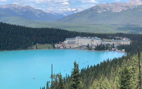Tour cả ngày Hồ Louise, Moraine & Peyto Lakes