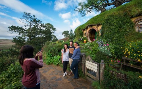 Hobbiton Movie Set Small Group Day Tour