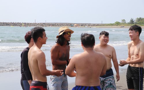 เกาะยวี่กวง, ไถหนาน｜คอร์สสอนโต้คลื่นแบบมืออาชีพและสำหรับเด็ก (โค้ชเสี่ยวอัน)