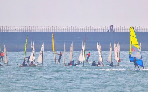 台南｜渔光岛月牙湾独木舟＆风帆＆SUP立式划桨体验