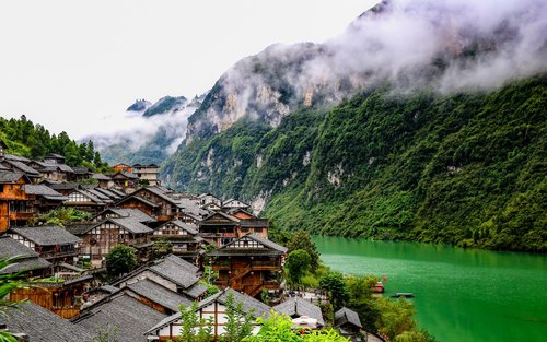2-day tour to Longshuixia Fissure and Fairy Mountain in Wulong, Chongqing