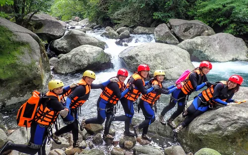 New Taipei: Shimen Laomei Creek River Tracing Experience
