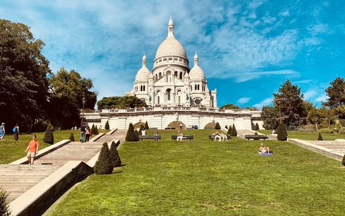 Paris Montmartre Half-Day Walking Tour with Wine Tasting