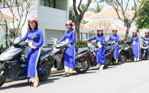Da Nang Ao Dai Rider Street Food Half-Day Tour