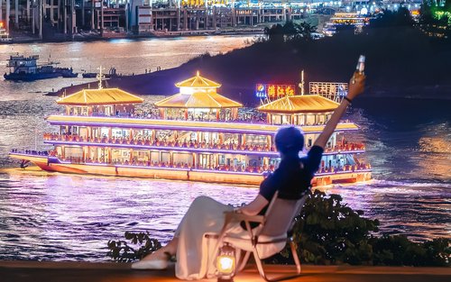Half-day private night tour of Hongyadong, Chongqing