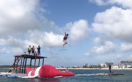 澎湖水上活動: 盛夏海樂園 - SUP＆彈跳包＆海上溜滑梯＆海上跳水