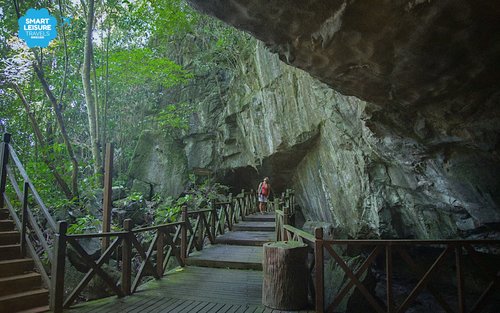 Kuching Fairy Cave Half-Day Big Group Tour