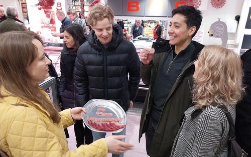 Tour gastronòmic local en grup reduït pel districte de Kallio a Hèlsinki