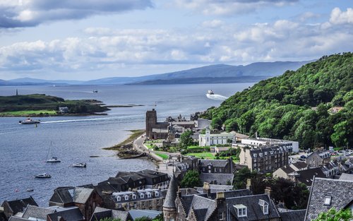 Oban, Glencoe, Highlands Lochs & Castles Day Tour from Glasgow