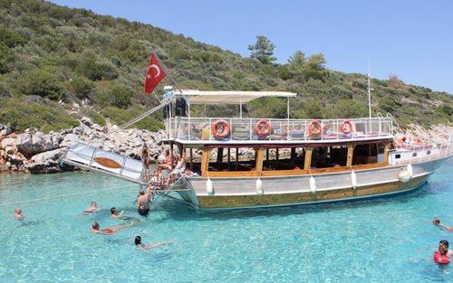 Bodrum Orak Island Half-Day Boat Trip with Lunch