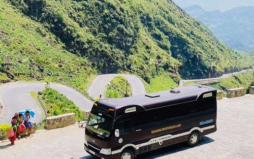 Hanoi - Ha Giang Bus by Ha Giang Limousine