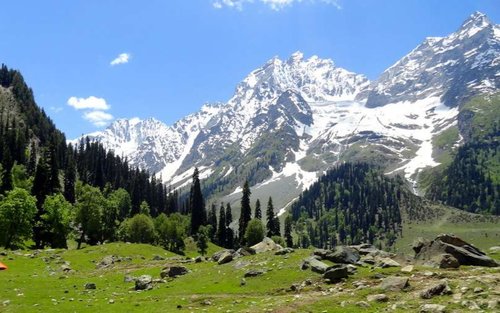 From Srinagar: Private Sonamarg Day Trip with Chauffeur & AC Car 