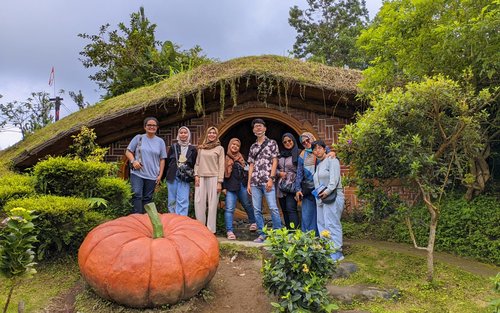 Yogyakarta 2-Day Private Borobudur & Prambanan Temples Tour