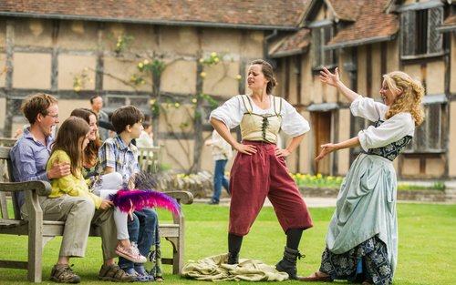 Shakespeare's Stratford and the Cotswolds Day Tour from London
