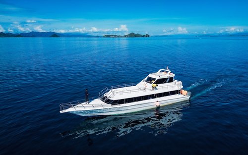 Labuan Bajo Full Day Speedboat Tour