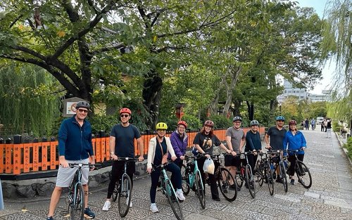 Kyoto Heian Shrine & Kamogawa River Half-Day Bike Tour (with English Guide)