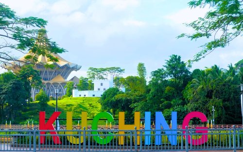 Kuching Heritage City Walking Tour with Boat Ride and Lunch