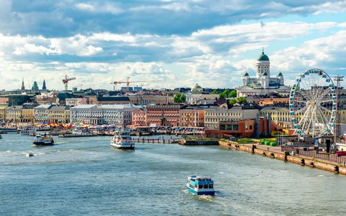 Tour a peu pels punts destacats de mig dia a Hèlsinki