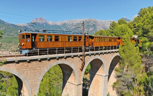 Tramuntana Scenic tour by train, tram and boat in Mallorca