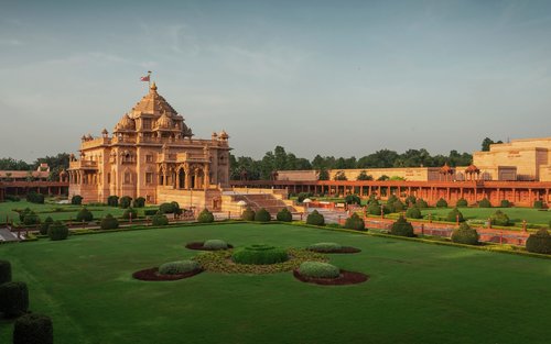 BAPS Akshardham Temple Private Half-Day Tour with Transfer