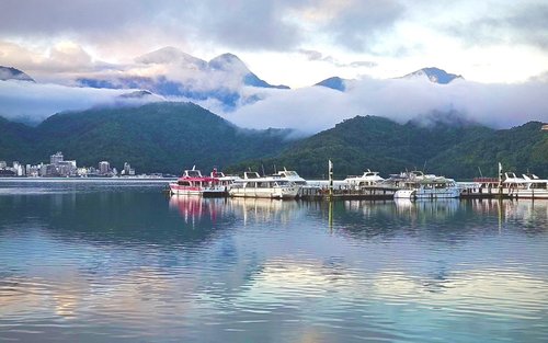 Excursion d'une journée au lac du Soleil et de la Lune et à la ferme de Qingjing (prise en charge et retour en ville et œuf au thé d'Ah Po offert)
