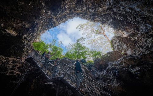 Busselton Jetty & Margaret River Cave Tour in Cantonese & Mandarin