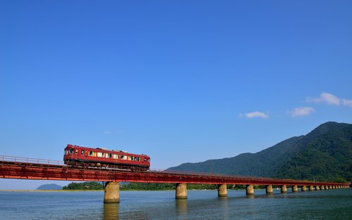 Tango-Eisenbahn, Amanohashidate-Seilbahn & Ine-Tour ab Kyoto/Osaka