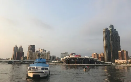 Kaohsiung | Creuer per la línia de la badia de Jinzan