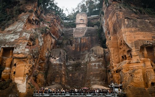 Leshan Giant Buddha & Huanglongxi Ancient Town Day Tour from Chengdu