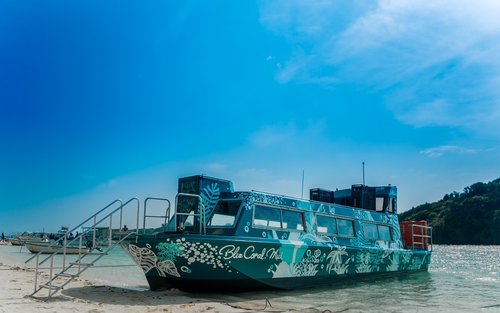 ブルーコーラル石垣島グラスボート