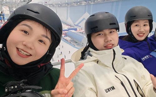 Shenzhen Huafa | Yunora Private Ski Lessons
