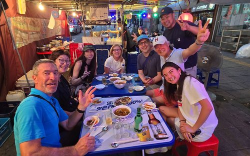 Gwangjang market & Jongno-gu Half-day Local Food & Wine Tasting Tour