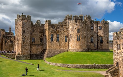 Ημερήσια εκδρομή στο Κάστρο Alnwick και τα Σύνορα από το Εδιμβούργο