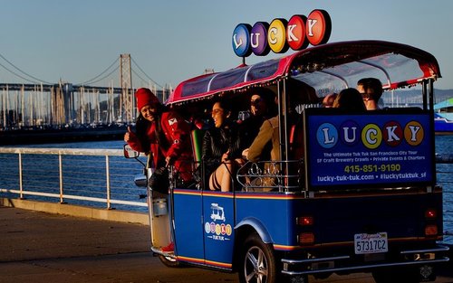 Yksityinen San Franciscon auringonlasku- tai valokierros Lucky Tuk Tukilla