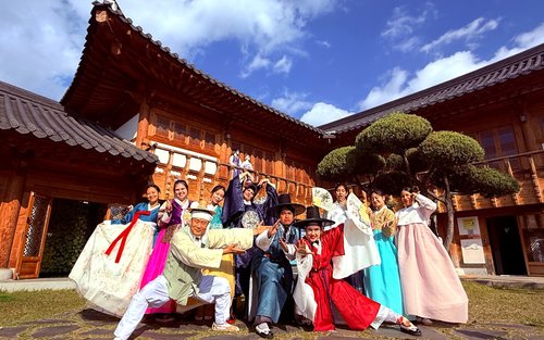 Seoul-Busan: Namwon Culture & Jirisan Hike Tour 2D1N