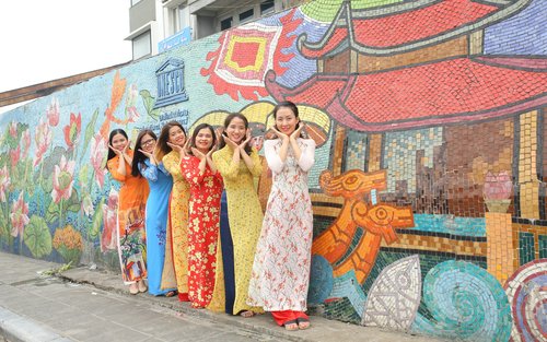 Alquiler de un día de Ao Dai en Hanói