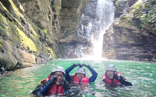Hsinchu Jianshi Plum Blossom Creek River Tracing Experience 