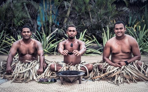 Celodenní výlet na ostrov Robinson Crusoe s návštěvou vesnice a lovem krabů