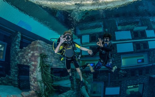 Deep Dive Dubai Experience - The World's Deepest Pool