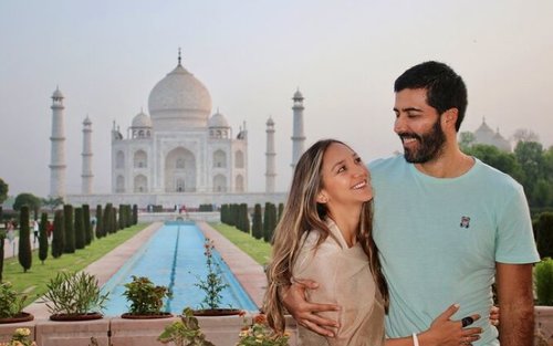 From Delhi: Taj Mahal & Agra One Day Trip By Air-Conditioned Car