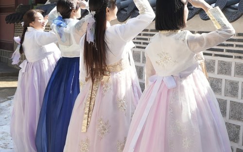 진한복 한복 체험 & 헤어 스타일링 (경복궁점)